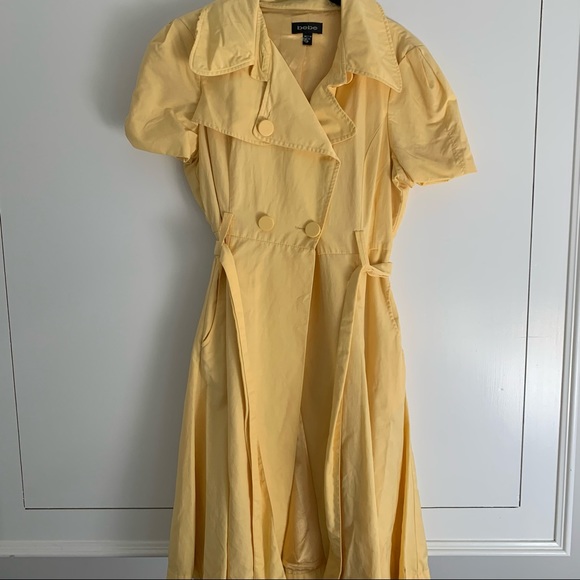 Bebe Yellow Short sleeve Trench Style Jacket - Picture 2 of 3